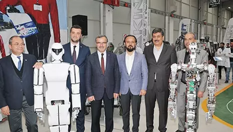 Kütükcü, Türkiye’nin ilk insansı robot fabrikasının açılışına katıldı